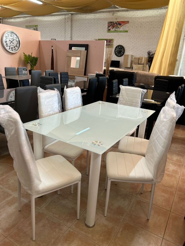Conjunto Mesa Con 6 Sillas Blancas - Nueva