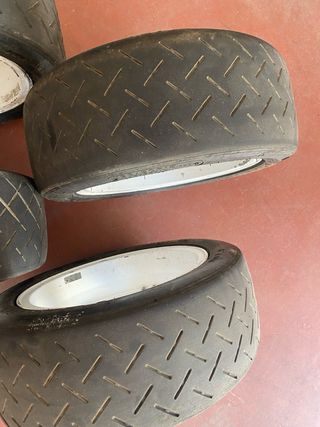 Llantas Ford 15’ con gomas Fedima 