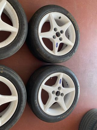 Llantas Ford 15’ con gomas Fedima 