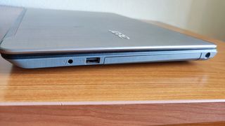 Portátil Acer 15" i7 8GB 1TB Nvidia W10