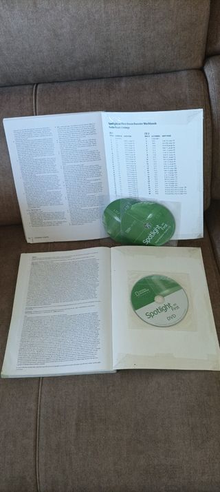 Spotlight on Firs workbook y student's book