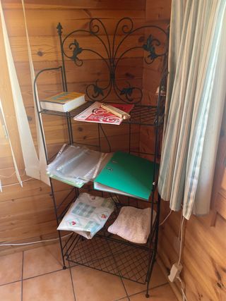 Estantería de hierro forjado
