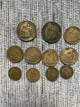 Monedas antiguas de diferentes Países...