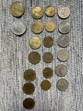 Monedas antiguas de diferentes Países...