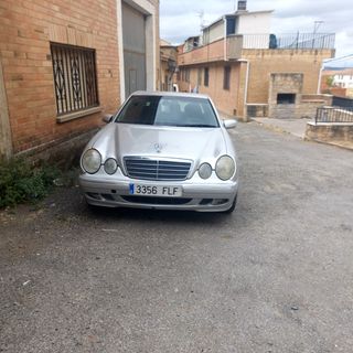 Mercedes-Benz Clase E 2005