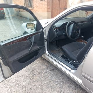 Mercedes-Benz Clase E 2005