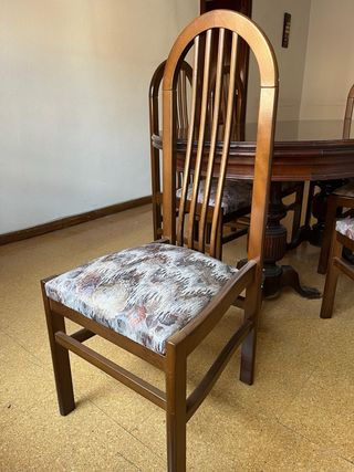 Mesa de comedor ovalada con 6 sillas