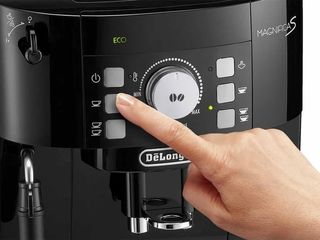 Cafetera Automática Magnífica DeLonghi