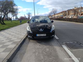 Peugeot 5008 2010