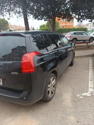 Peugeot 5008 2010