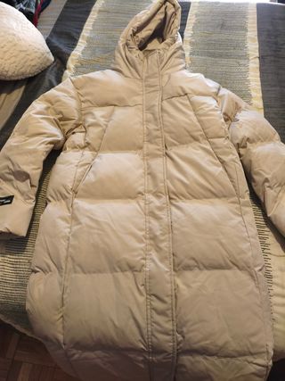 Abrigo de Shein (Marca Dazy). Beige con Capucha.
