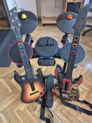 Batería Rock Band PS3 + 2 Guitarras