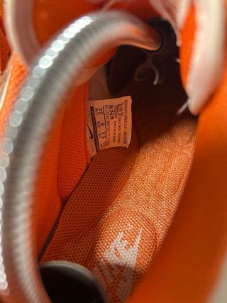 Zapatillas Nike Naranja y Blanco