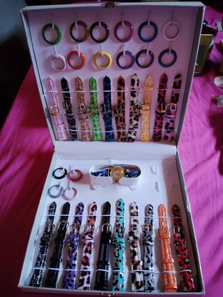 Reloj y pulseras intercambiables 