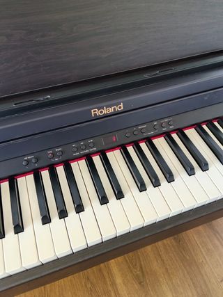 Piano Digital Roland RP401R