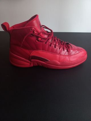 Jordan Retro 12 Triple Red