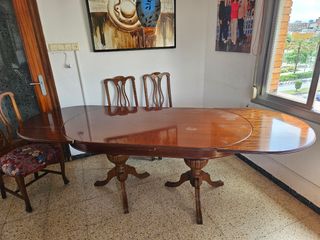 Mesa de comedor ovalada con 6 sillas