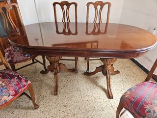 Mesa de comedor ovalada con 6 sillas