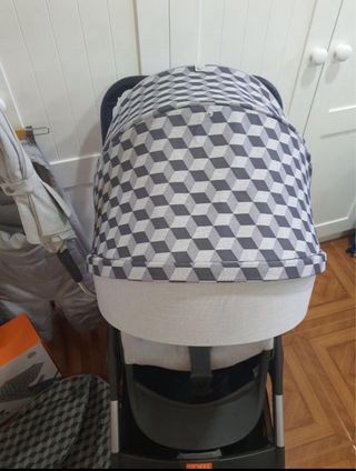 Carro Stokke Trail Gris
