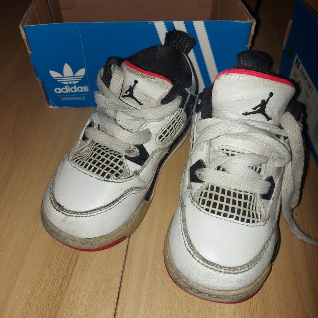 Zapatillas jorfan y adidas niño Talla 22 y 23.5