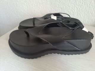 Sandalias negras