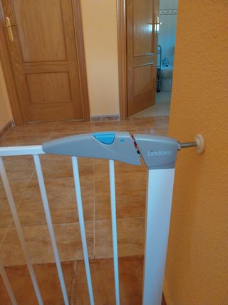 Barrera Escalera Bebé/Mascotas Lindam