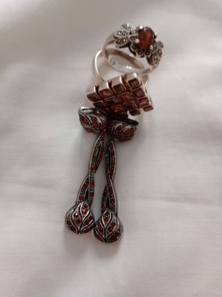 Conjunto vintage anillos y pendientes rojos