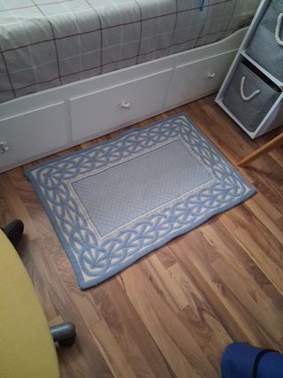 Alfombra de lana beige y azul 100×65cm