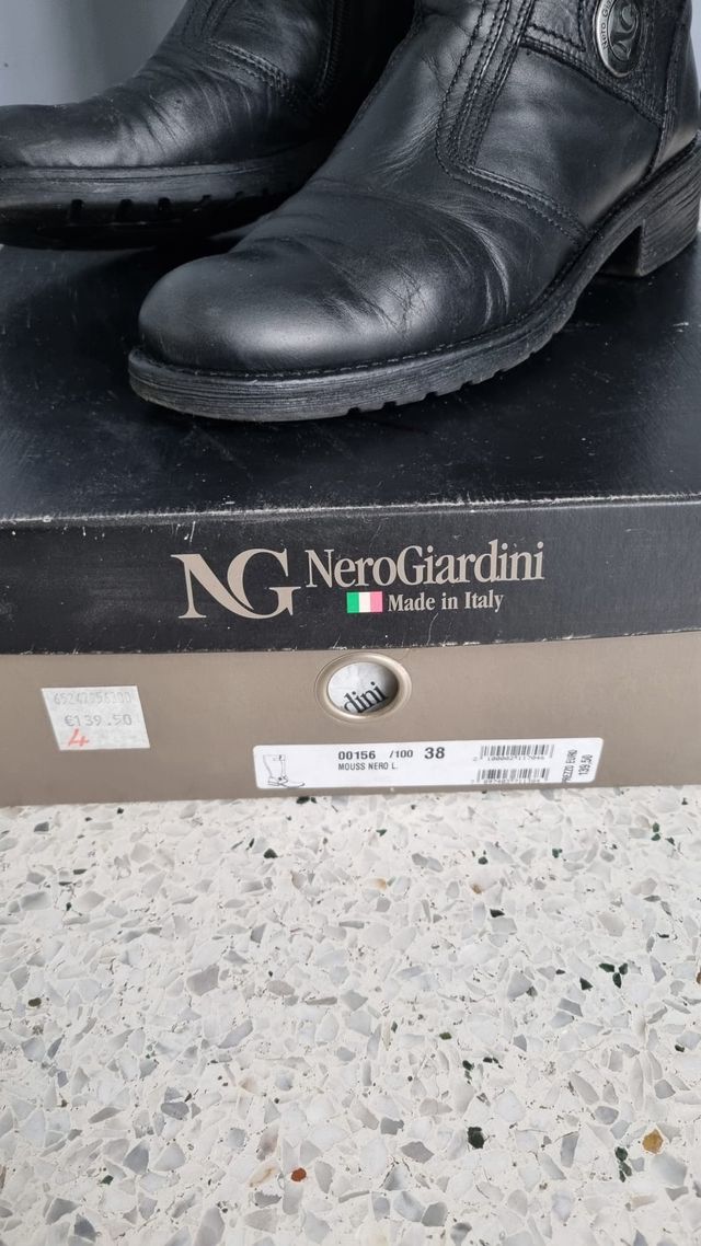 Stivali in pelle Nero Giardini tg. 38