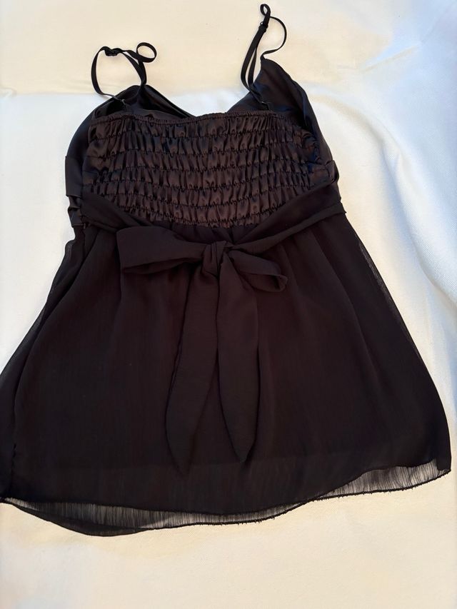 Top nero elegante taglia S