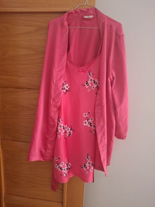 Conjunto camisón talla 42-44.