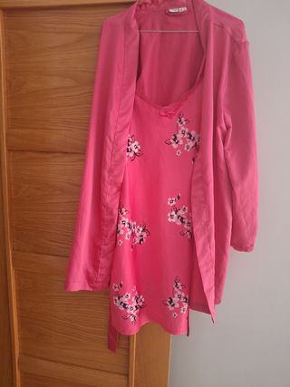 Conjunto camisón talla 42-44.