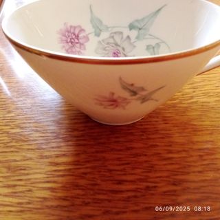 Servizio da tè vintage con fiori