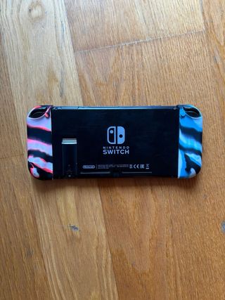 Nintendo Switch con funda gris
