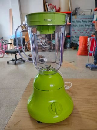 Batidora de vaso verde. 