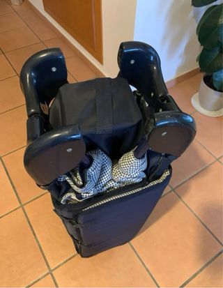 Cuna de viaje con colchón esta en Benidorm
