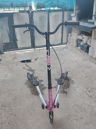 Patín de 3 ruedas rosa