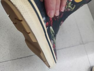 Botas de agua Zara Avengers Talla 28, 29.