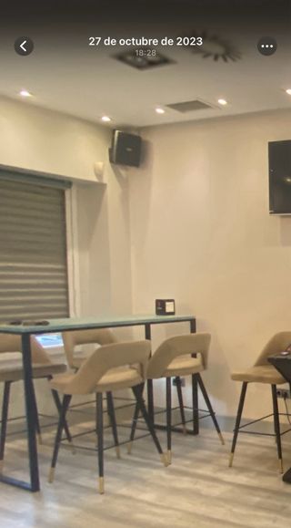 Mobiliario se puede entregar en persona