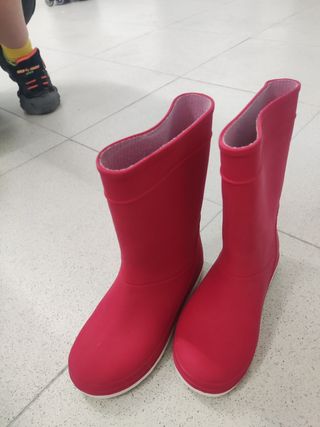 Botas de agua rojas. Talla 30, 31v