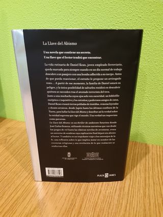 Novela negra La llave del abismo-J.C Somoza