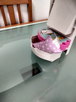 Nancy Cama con Escritorio y Accesorios