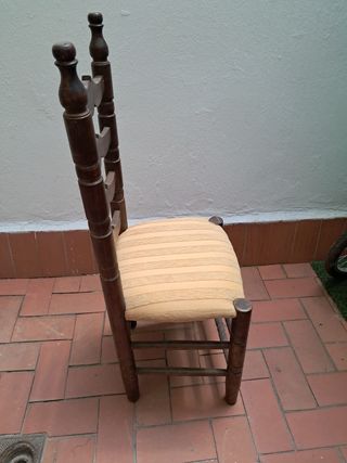 5 Sillas Antiguas Tapizadas, 40 euros cada una