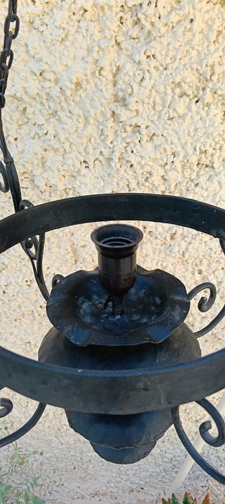 Lámpara forja negra rústica