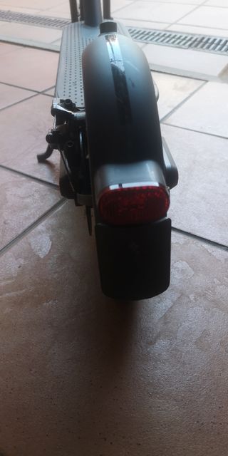 Monopatín Xiaomi Essential