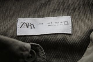 Camisa Zara verde militar de manga corta