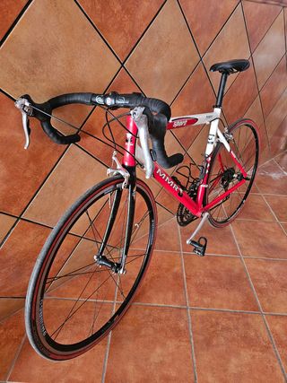 Bicicleta de carretera MMR
