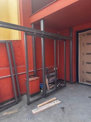 Estructuras y correderas metálicas soldador !