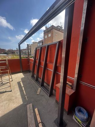 Estructuras y correderas metálicas soldador !