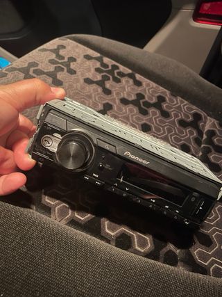 Radio Pioneer MVH-330DAB